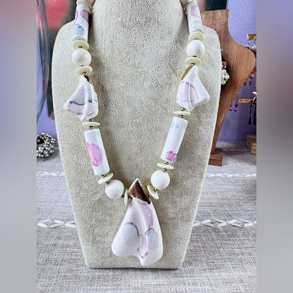 Elegant Ceramic Necklace with White and Pink Accents